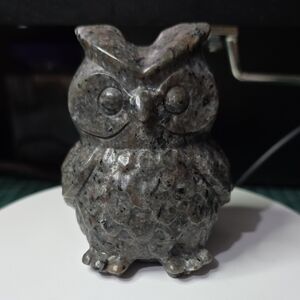Yooperlite Owl Carving